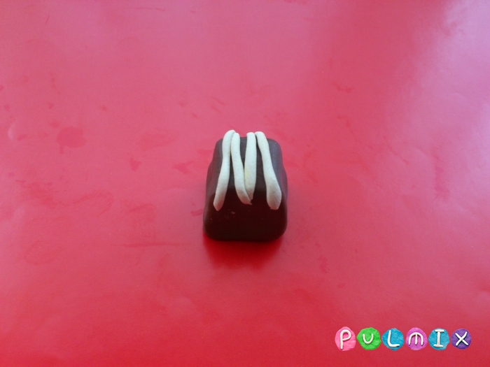 Как слепить шоколадные конфеты из пластилина - шаг 5
